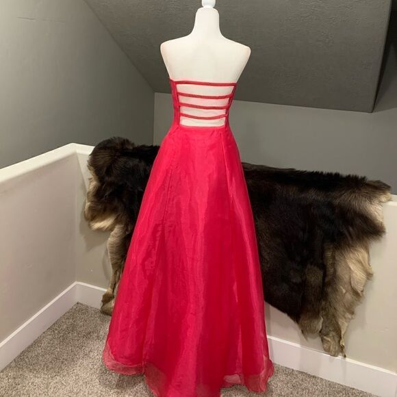 Strapless & Back Cut-out Beaded Organza Party Dress - Picture 5 of 15